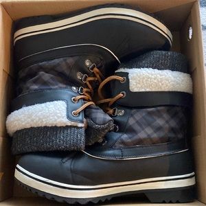 Women’s winter waterproof boots, worn once